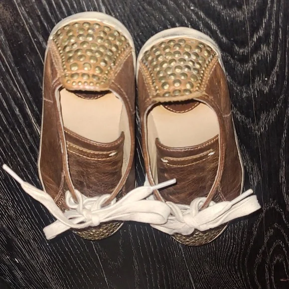 FRYE (Size 8) Leather w Brass Studs Sneakers - Picture 5 of 10